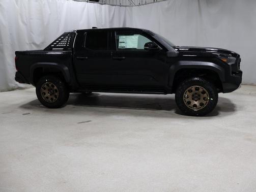 2025 Toyota Tacoma Hybrid Trailhunter