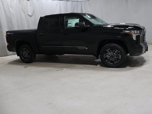 2025 Toyota Tundra Hybrid Platinum