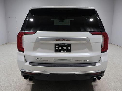 White Frost Tricoat 2021 GMC Yukon Denali