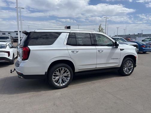White Frost Tricoat 2021 GMC Yukon Denali