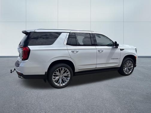 White Frost Tricoat 2021 GMC Yukon Denali