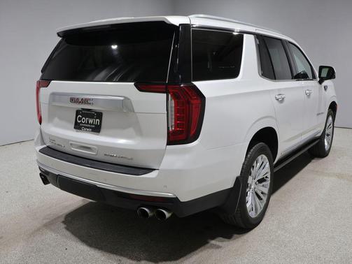 White Frost Tricoat 2021 GMC Yukon Denali
