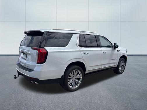 White Frost Tricoat 2021 GMC Yukon Denali