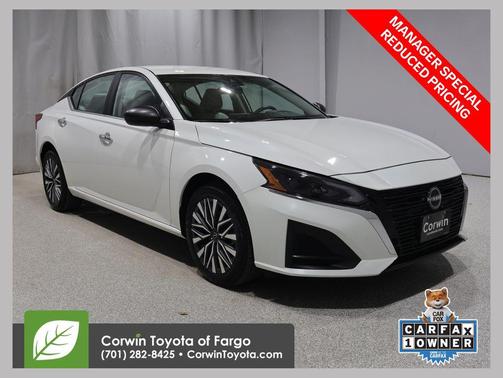 Pearl White Tricoat 2024 Nissan Altima 2.5 SV
