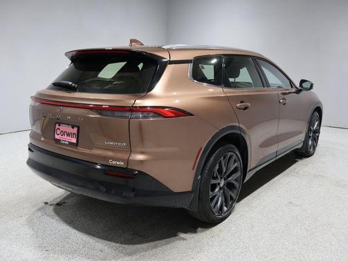 2025 Toyota Crown Signia Limited