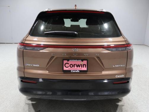 2025 Toyota Crown Signia Limited