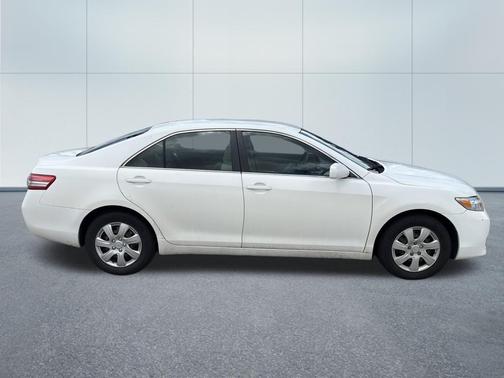 Super White 2011 Toyota Camry LE