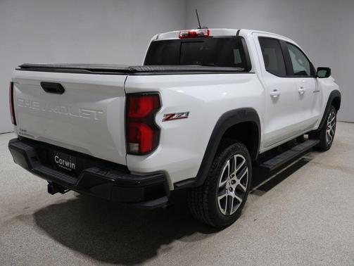 Summit White 2023 Chevrolet Colorado Z71