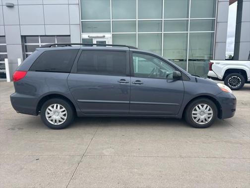 2008 Toyota Sienna LE
