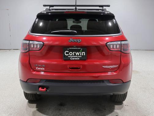 Redline Pearlcoat 2018 Jeep Compass Trailhawk