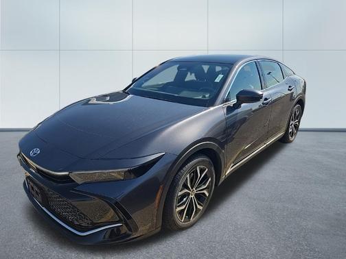 Magnetic Gray Metallic 2023 Toyota Crown Limited