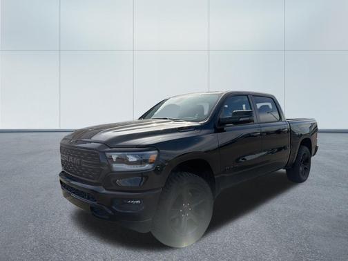 Diamond Black Crystal Pearlcoat 2023 RAM 1500 Big Horn/Lone Star
