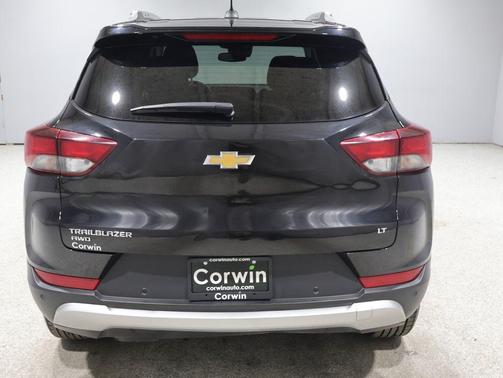 Mosaic Black Metallic 2024 Chevrolet Trailblazer LT