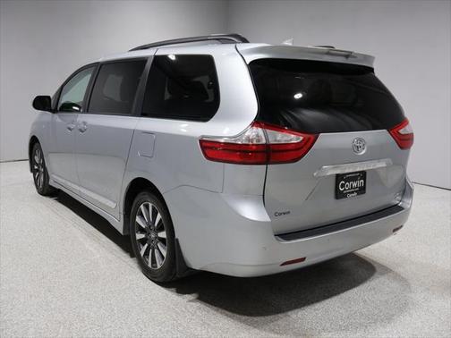 2019 Toyota Sienna Limited Premium