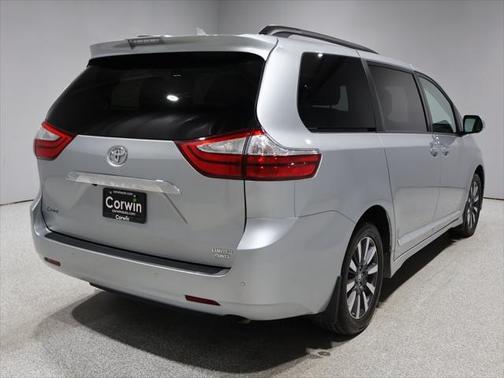 2019 Toyota Sienna Limited Premium