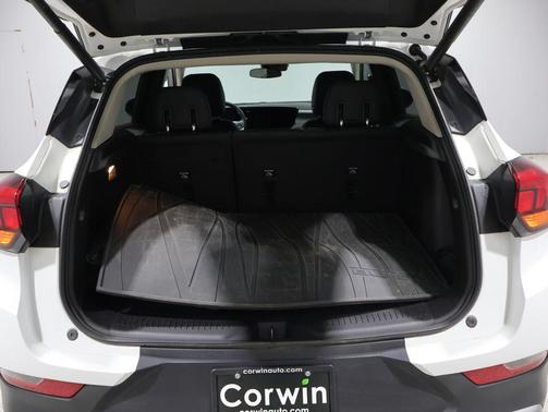 Summit White 2025 Buick Encore GX Preferred