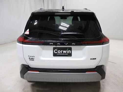 Wind Chill Pearl w/Black Roof 2026 Toyota RAV4 SE