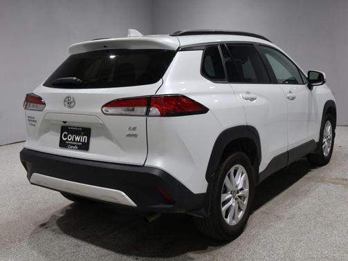 2024 Toyota Corolla Cross LE