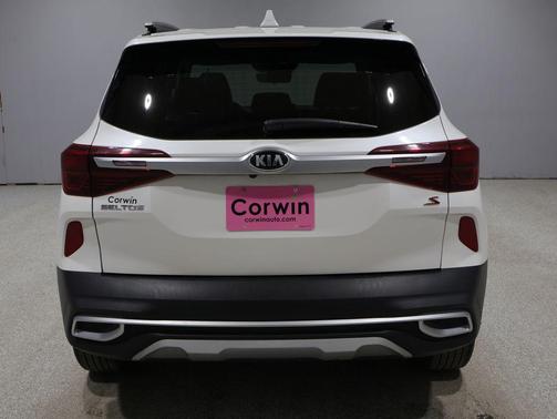 Snow White Pearl 2021 Kia Seltos S