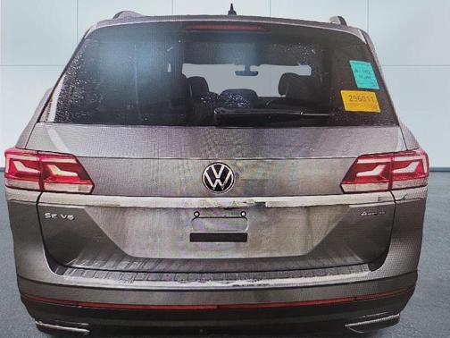 Platinum Gray Metallic 2023 Volkswagen Atlas 3.6L SE w/Technology