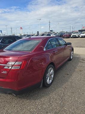 2015 Ford Taurus SEL