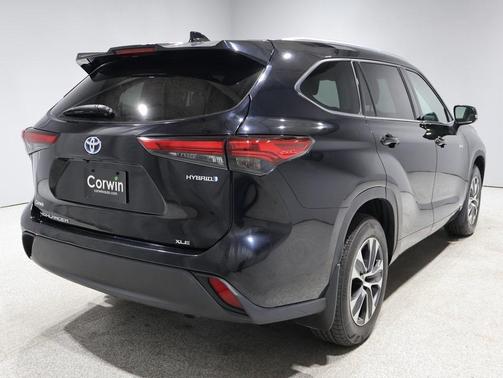 2021 Toyota Highlander Hybrid XLE