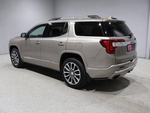 Light Stone Metallic 2022 GMC Acadia Denali