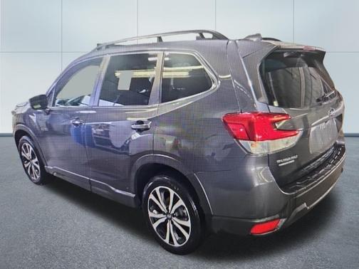 Magnetite Gray Metallic 2023 Subaru Forester Limited