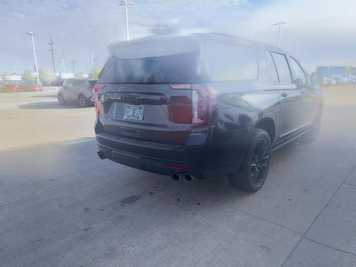 2022 GMC Yukon XL Denali