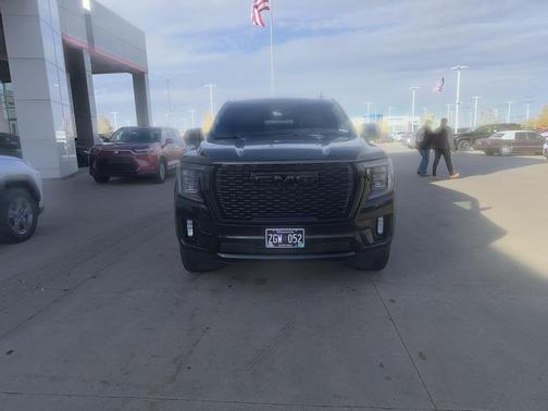 2022 GMC Yukon XL Denali