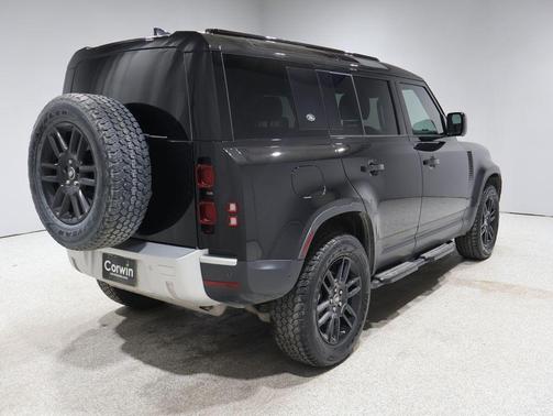 2024 Land Rover Defender 110 P300