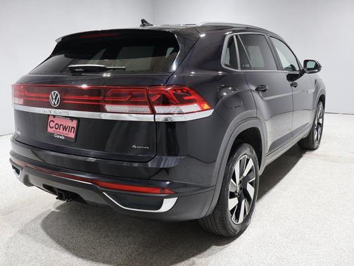 2025 Volkswagen Atlas Cross Sport 2.0T SE w/Technology 4MOTION