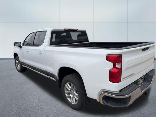 Summit White 2023 Chevrolet Silverado 1500 LT