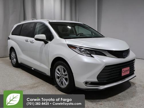 2022 Toyota Sienna Limited 7-Passenger