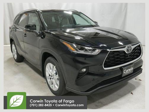 Midnight Black Metallic 2024 Toyota Highlander Limited