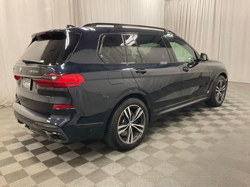 2021 BMW X7 M50i