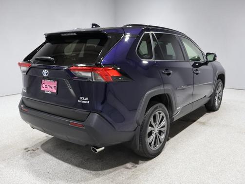 2022 Toyota RAV4 Hybrid XLE Premium