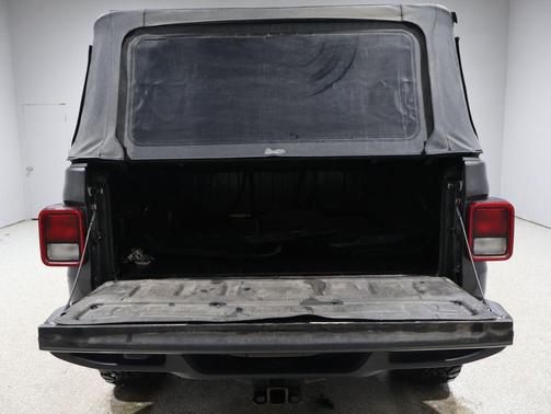 2021 Jeep Gladiator Willys 4x4