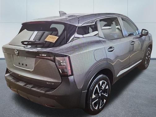 Gun Metallic 2025 Nissan Kicks SV