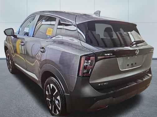 Gun Metallic 2025 Nissan Kicks SV