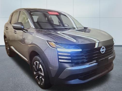 Gun Metallic 2025 Nissan Kicks SV