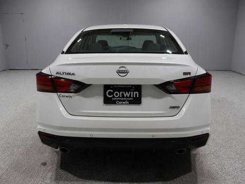 2024 Nissan Altima SR Intelligent AWD