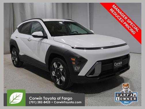 Atlas White 2025 Hyundai KONA SEL