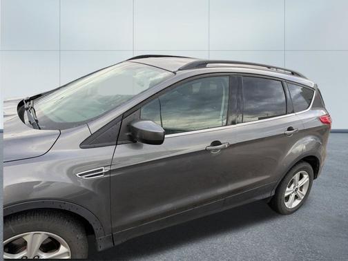 Sterling Gray Metallic 2014 Ford Escape SE