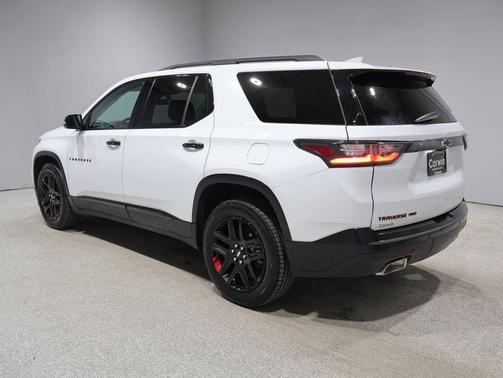 Summit White 2020 Chevrolet Traverse Premier