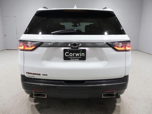 Summit White 2020 Chevrolet Traverse Premier