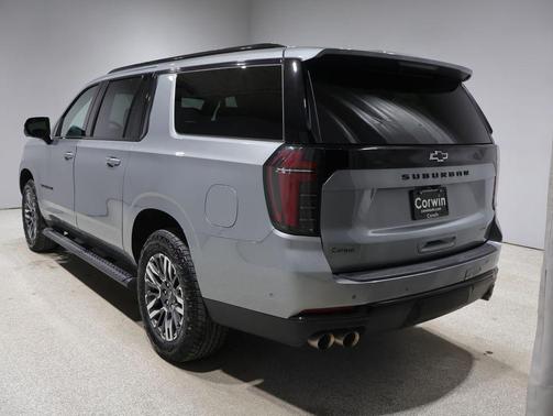 2025 Chevrolet Suburban 4WD Z71