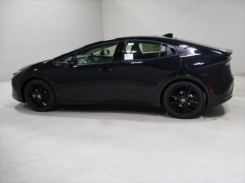 2025 Toyota Prius L
