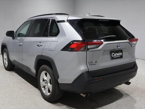 2020 Toyota RAV4 Hybrid XLE