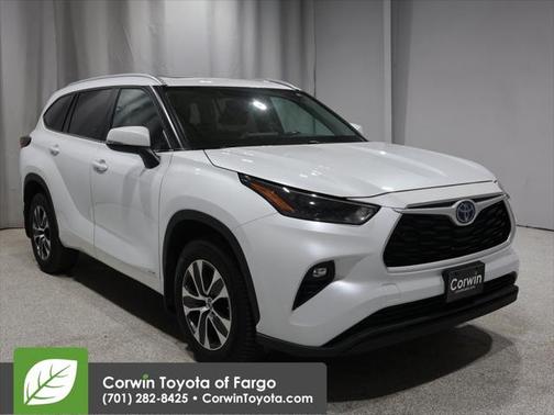 2022 Toyota Highlander Hybrid XLE
